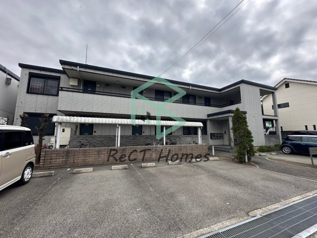 姫路市飾磨区清水１丁目のハイツの駐車場