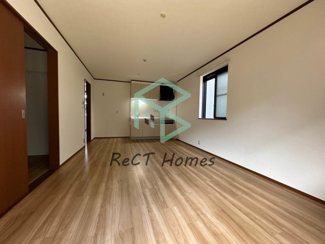 姫路市飾磨区清水１丁目のハイツの居間・リビング