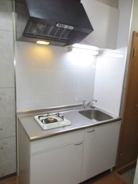 タウンハウス日吉Kのキッチン|同間取り別部屋の参考写真です。