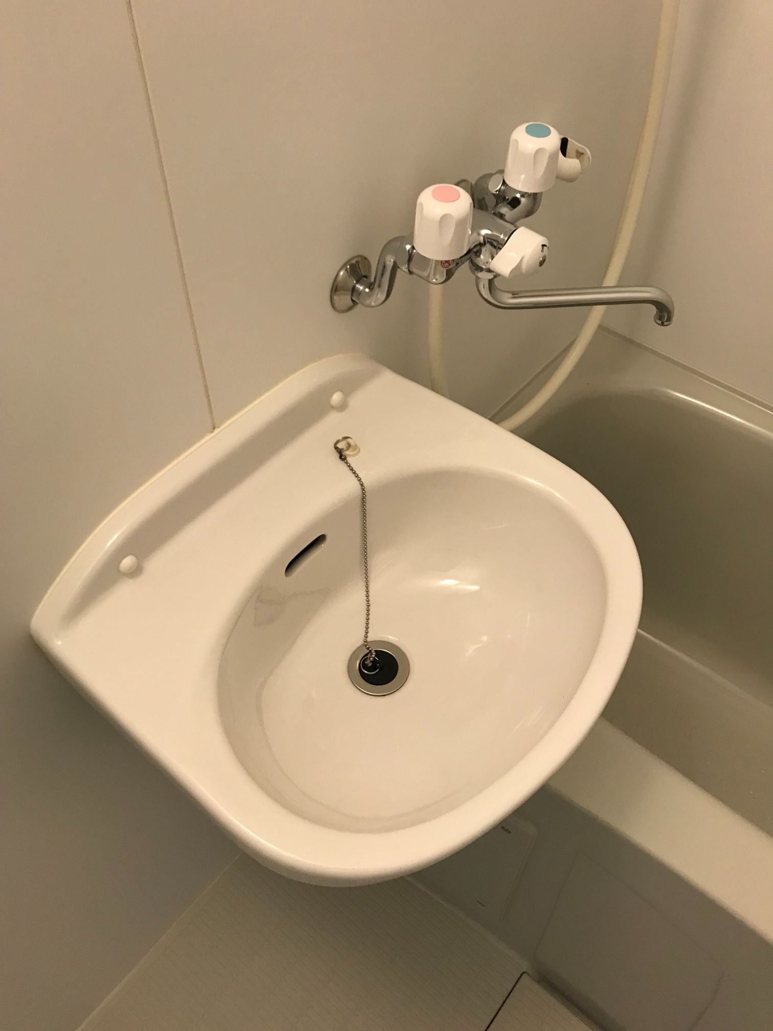 第2市村マンションの洗面所