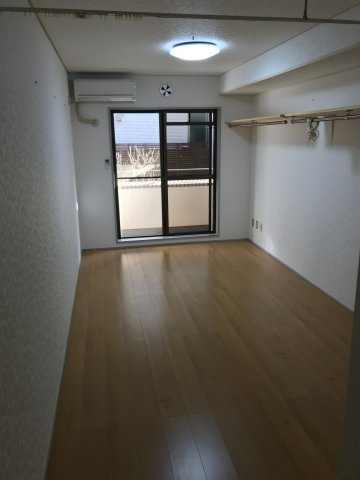 第2市村マンションの居間・リビング