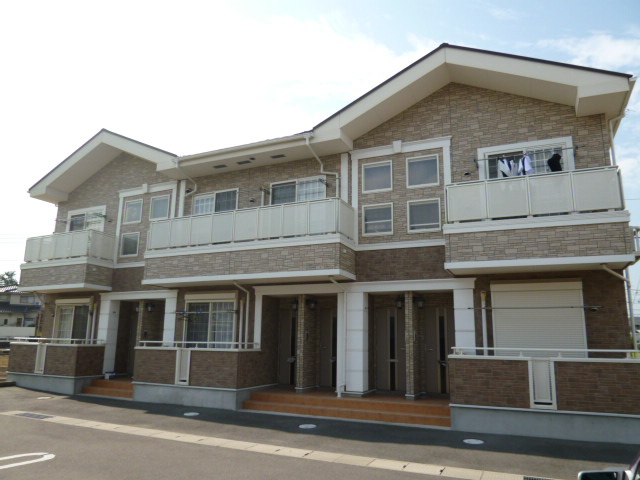 エピナール　ララＢの外観