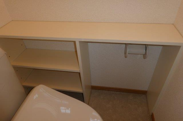 エピナール　ララＢのトイレ|トイレ棚