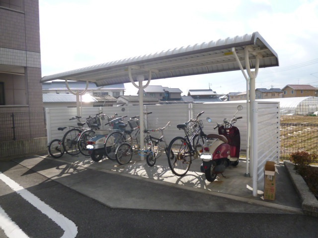 エピナール　ララＢのその他共用部分|自転車置き場