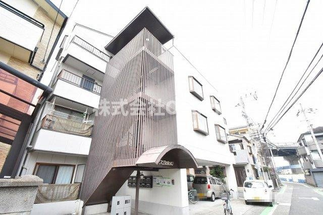 マンションコトブキのエントランス