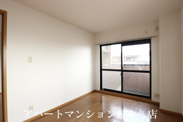 サンライズヴィラひたち野Aの洋室