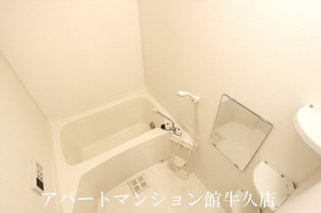 サンライズヴィラひたち野Aの浴室