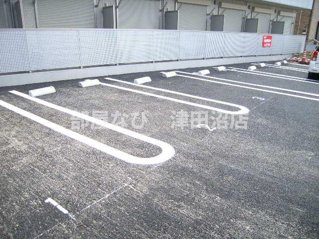 グランメールの駐車場|車をお持ちの方に嬉しい駐車場付きの物件です