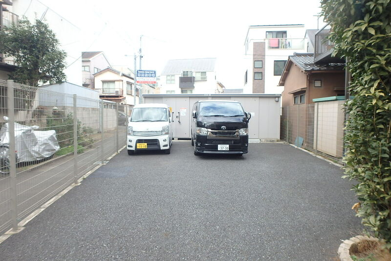 ヒルトップⅡの駐車場