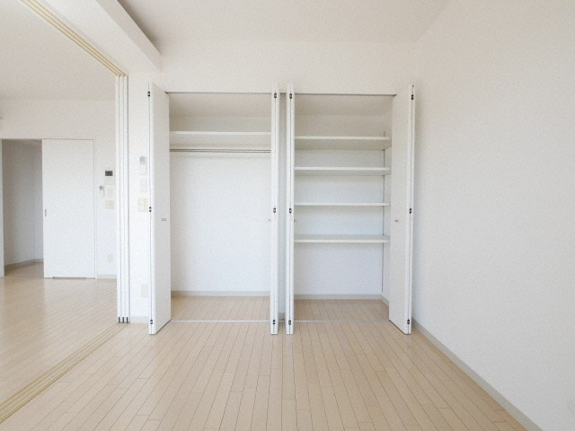 大阪市中央区瓦屋町１丁目の賃貸マンションの収納