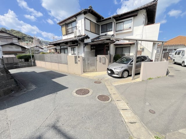 生の松原３丁目戸建ての前面道路含む現地写真