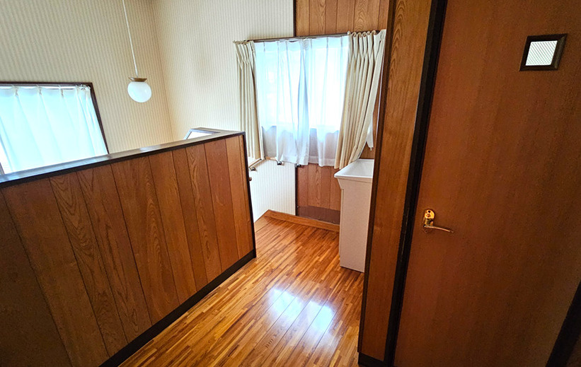 小松台東　中古住宅の内装
