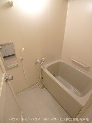 エクセラン東松戸の浴室