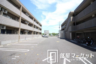 【駐車場】 | ヴィラ原山　南館