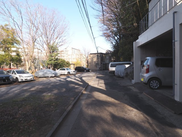 丸澤ガレージ赤羽台