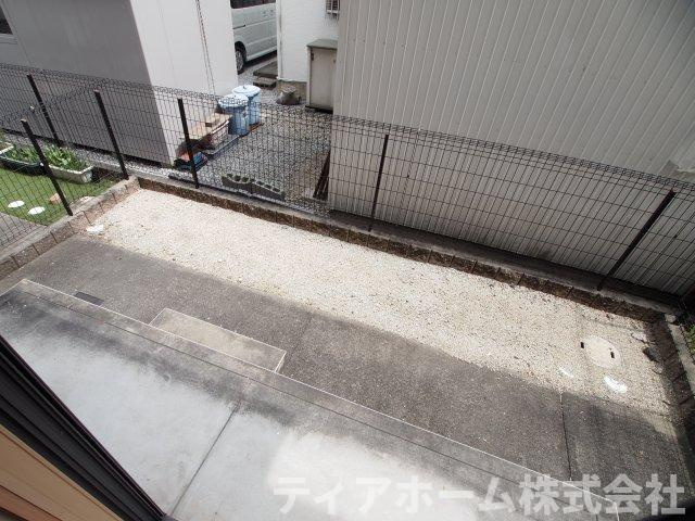 大和高田市中今里町のハイツの庭