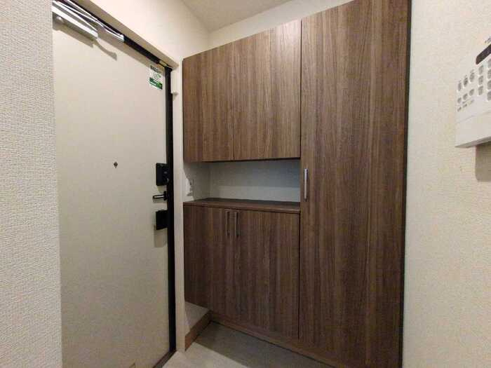 D-PLACE駅南大路の玄関