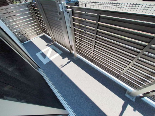 D-PLACE駅南大路のバルコニー