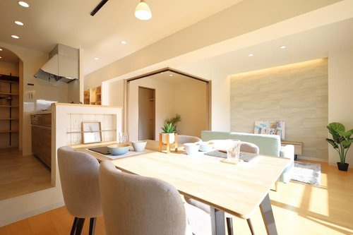 イトーピア向日マンションB棟の居間・リビング