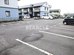 【駐車場】 | スリーパブリックB | 駐車場があります