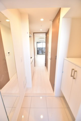 大阪市都島区中野町４丁目の賃貸マンションの玄関