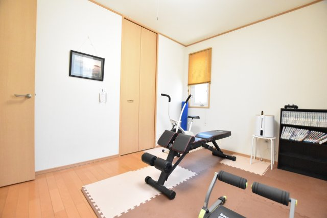【商談中】中古戸建　岐阜市粟野台　平成18年築の洋室