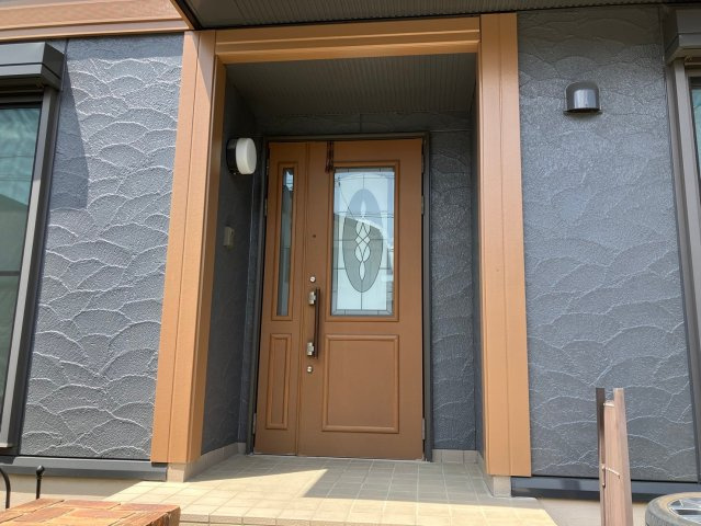【商談中】中古戸建　岐阜市粟野台　平成18年築の玄関