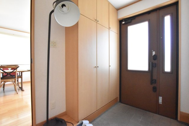 【商談中】中古戸建　岐阜市粟野台　平成18年築の玄関