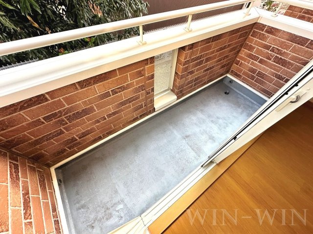 ウエスト 多米のバルコニー