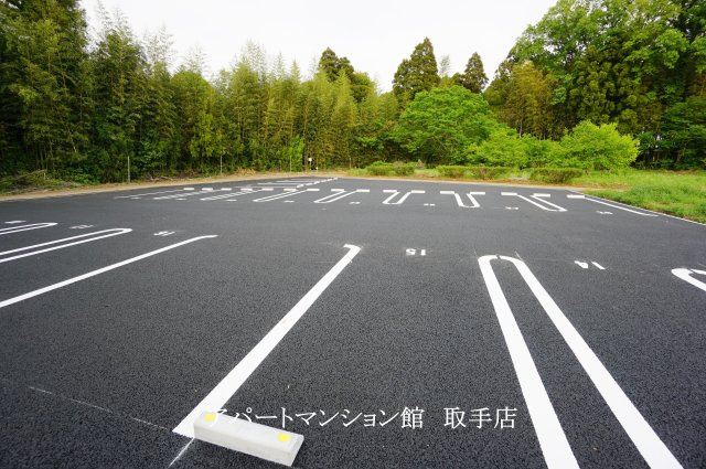 ブランシュ　フルール　K 1の駐車場