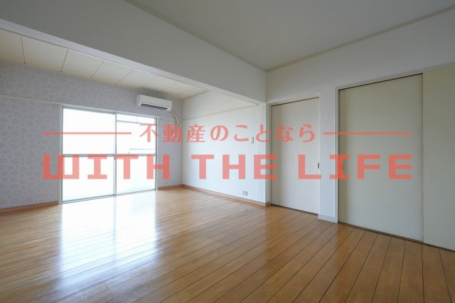 コーポ清風台【キャッシュバック対象物件】の居間・リビング|ゆったり過ごせる居間です