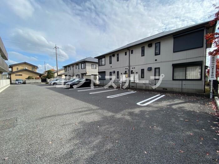 Ｄ'クレアーレの駐車場|高崎、前橋、伊勢崎エリアのお部屋探しはエンドスケープまで！お客様の理想お聞かせ下さい♪