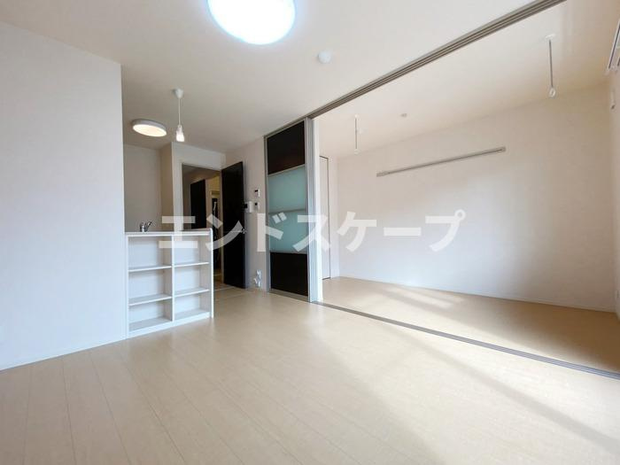 Ｄ'クレアーレの居間・リビング|高崎、前橋、伊勢崎エリアのお部屋探しはエンドスケープまで！お客様の理想お聞かせ下さい♪