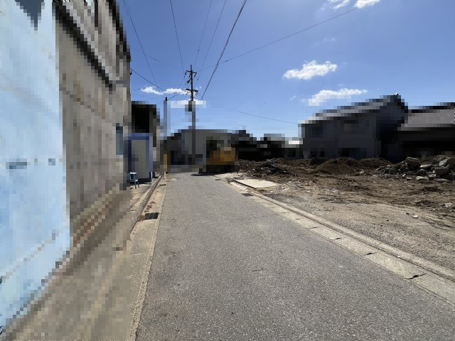 碧南市宮町第4新築戸建　3号棟の前面道路含む現地写真|碧南市宮町第4新築戸建前面道路写真です。北側公道3.76～3.8ｍに接道