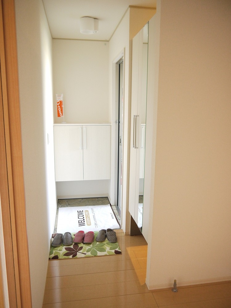 グランドマーニ　Aの玄関