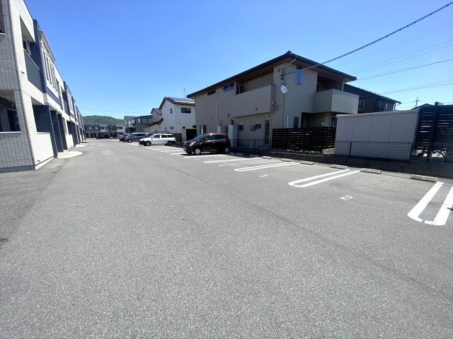 アメニティハイツ寺家Ⅱの駐車場