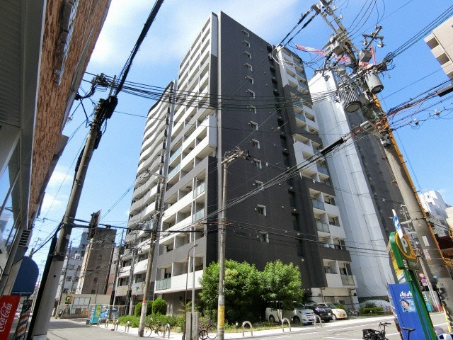 アプリーレ堺筋本町の外観