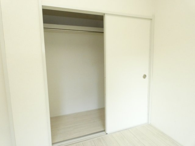 ハイツサニーヒル東棟の収納