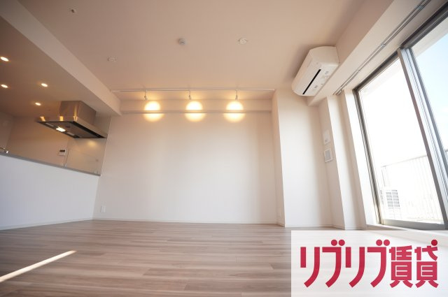 プライムメゾン千葉新町の居間・リビング