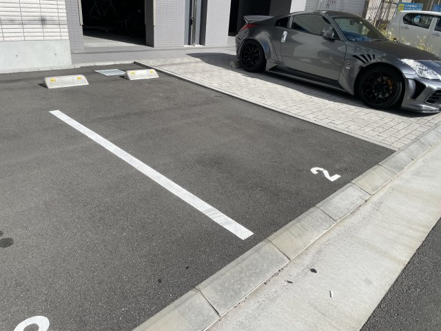 MISTRAL姫路駅前Ⅴ忍町の駐車場