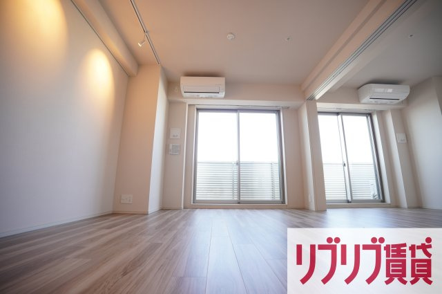 プライムメゾン千葉新町の居間・リビング