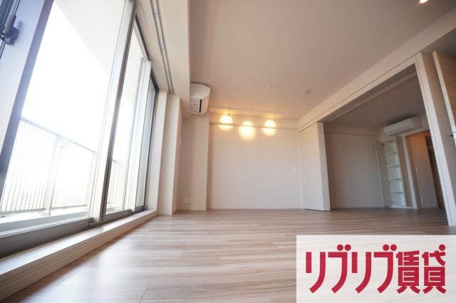 プライムメゾン千葉新町の居間・リビング