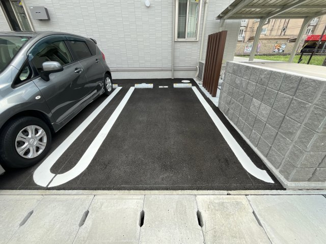 D's駅南大路の駐車場