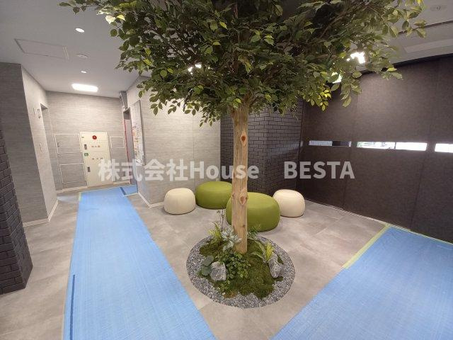 リビオセゾン神戸元町のエントランス