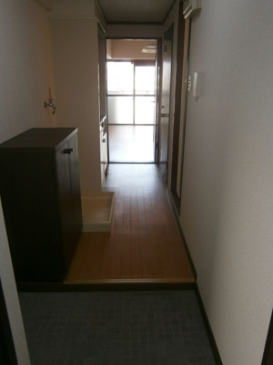【玄関】 | モア・フィールド春日公園 | 別号室の写真になります。現況優先。