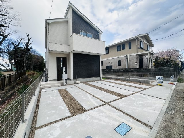 平塚市纒　新築2棟の外観