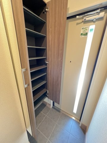 モン・シエールの収納|ミラー付きシューズボックス
