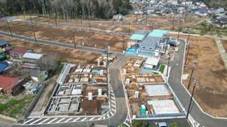 【外観】 | ―スカイタウン土気―
大空を独り占めできるパノラマビューが魅力の全108邸。
緑があふれ、 綺麗な街並みが心を知ませる、 満足感の高いロケーション。