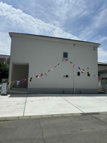 佐波郡玉村町上新田23-1期（全1棟）1号棟の前面道路含む現地写真|前面道路含む現地写真です