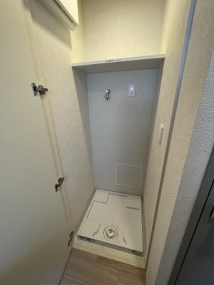 【設備】 | レジュールアッシュOSAKAデイフィール | 室内洗濯機置き場です